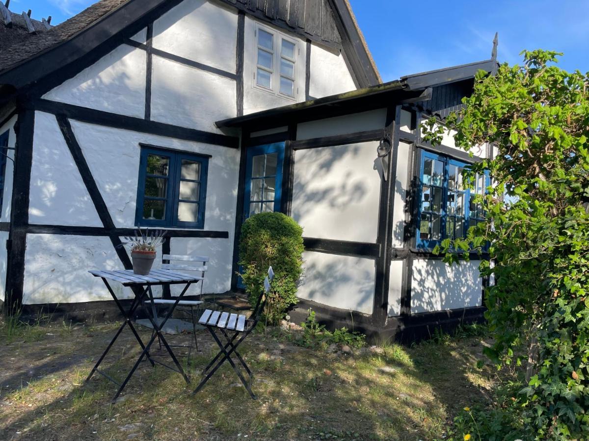 Vaerelser I Historisk Hus Med Sjael Og Atmosfaere Helsinge Kültér fotó